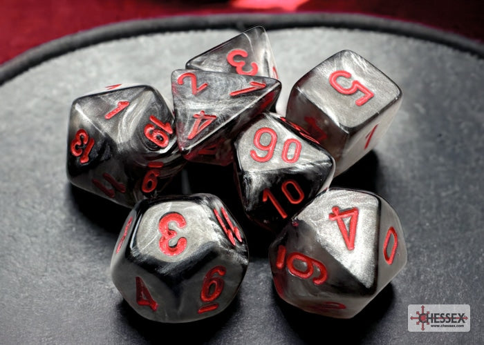 Velvet Mini-Polyhedral Black/red Dobbelsteen Set (7 stuks)