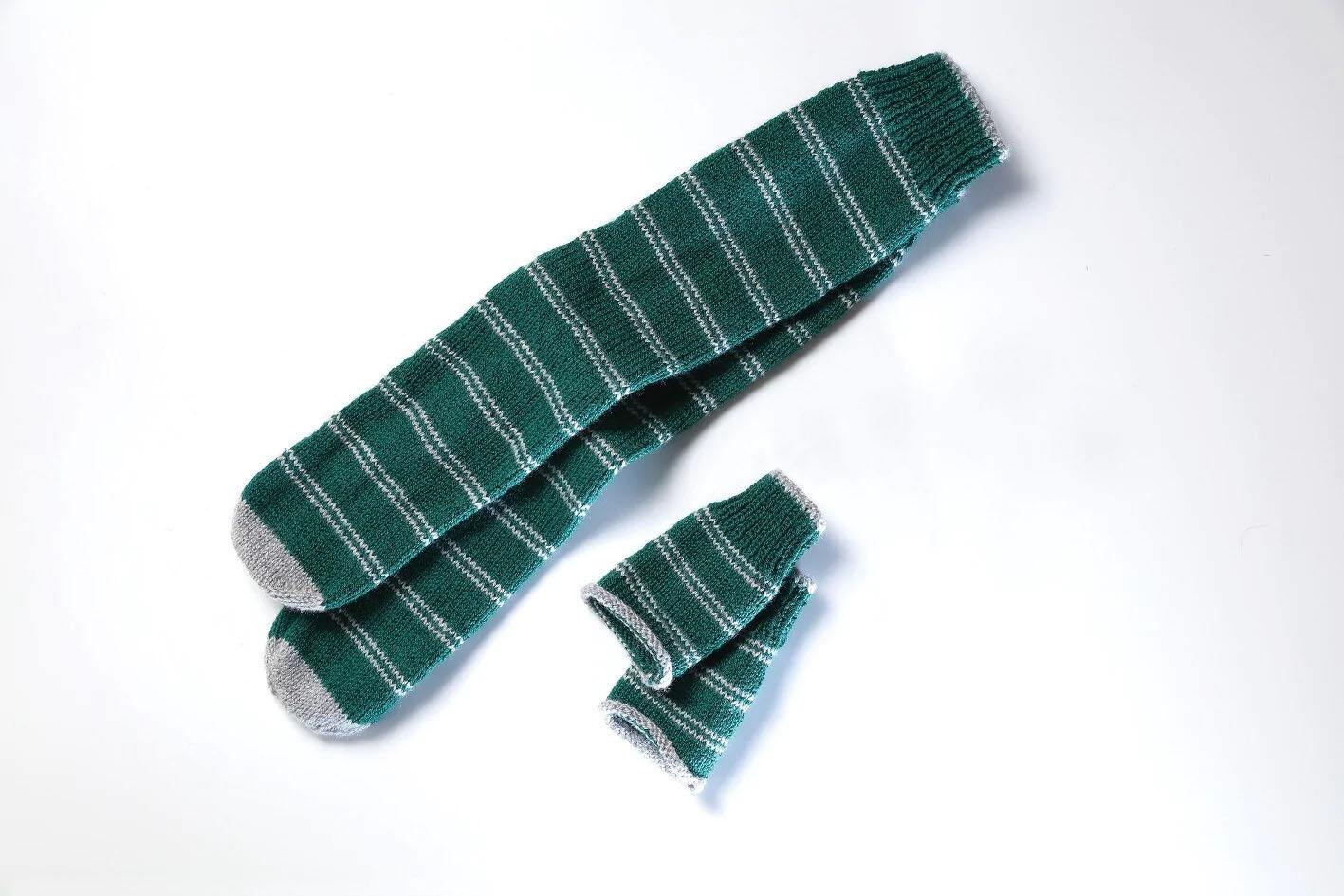 Harry Potter Strickset Slouch Socken und Fäustlinge Slytherin